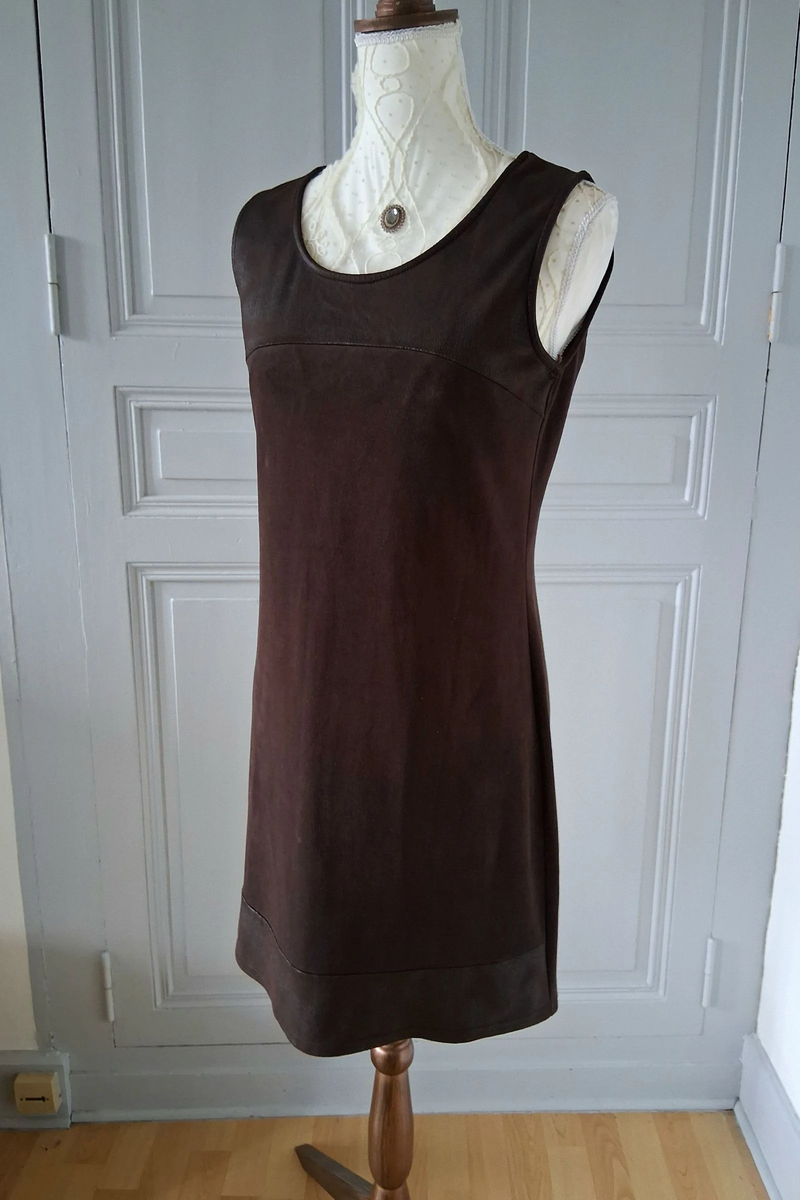 Robe Chasuble Marron Chocolat - Aspect Daim & Cuir - Taille L